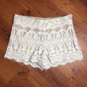 Layered dress shorts with lace & side zipper